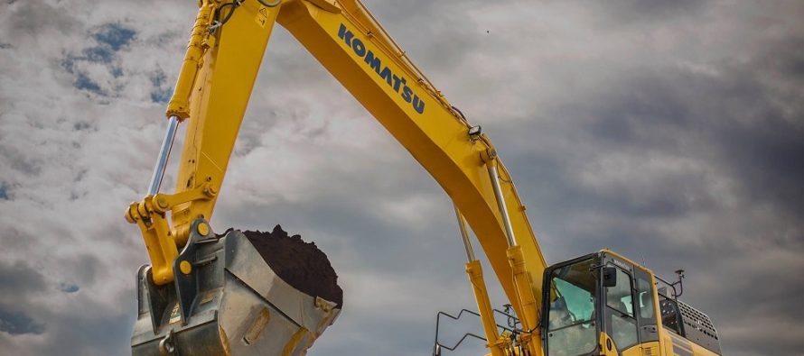 Cel mai mare excavator semi-automatic 3D – Komatsu PC490LCi-11 cu tehnologia intelligent Machine Control