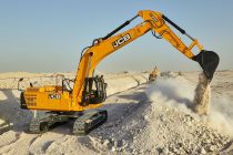 Wraps come off robust new 30 tonne excavator