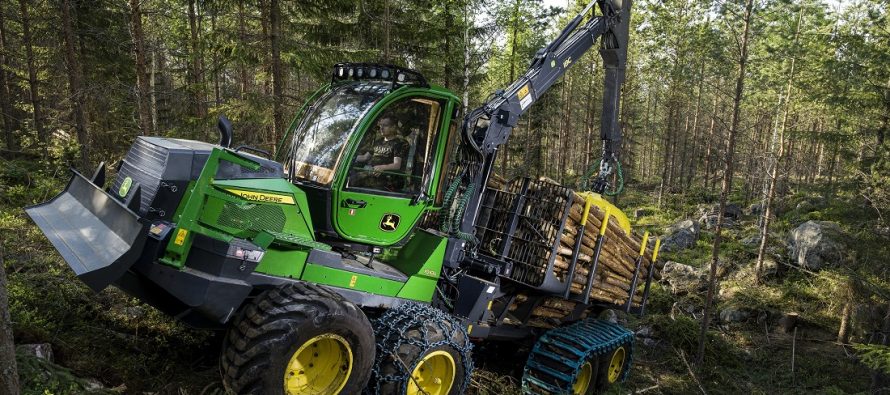 John Deere 910G and 1010G forwarders available in multiple configurations supplement the G-Series line-up