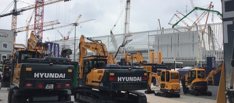 Hyundai CE își pregătește excavatoarele pentru echiparea cu rotoare basculante Engcon