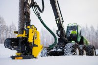 John Deere introduce pe piață noile capete de recoltare H423, H425 și H425HD