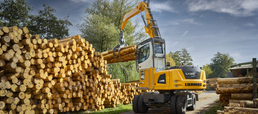 Liebherr prezintă noul excavator de manipulare LH 26 M Timber Litronic