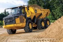 John Deere introduce noi camioane articulate P-Tier