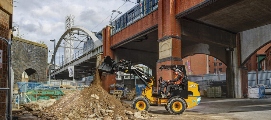 JCB launches zero emission 403E compact electric loader - M. Equipment ...