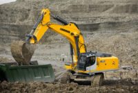 The new R 992 crawler excavator presented at steinexpo