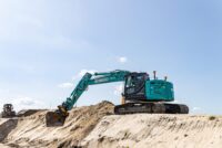 Kobelco introduce noile excavatoare cu rază scurtă SK230SRLC-7 și SK270SR(N)LC-7